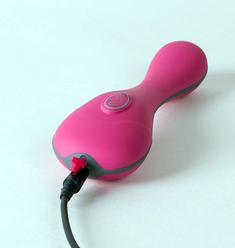 B Swish BBOLD Premium Rechargeable Waterproof Clitoral Vibrator 7 Modes - - Personal Massagers
