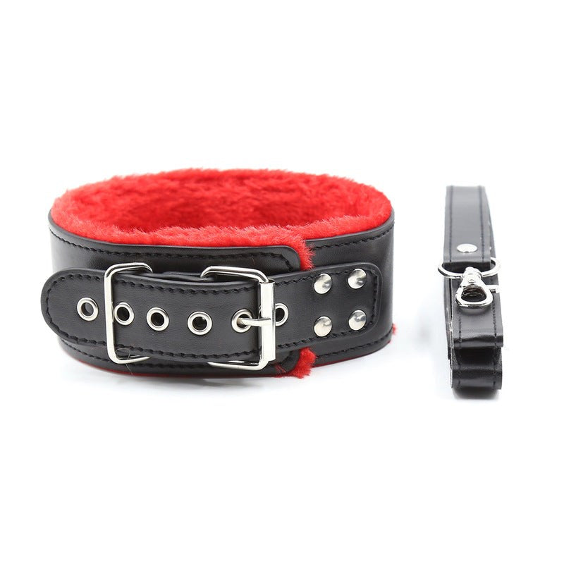 BDStyle Fetish World Red Fur Lined Locking Collar with Lock - - Collars and Leads