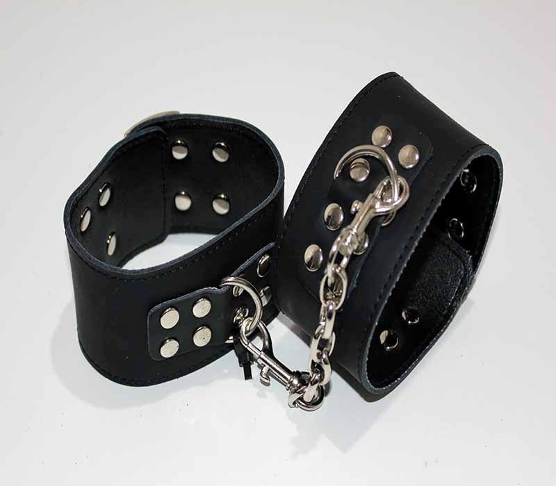 BDStyle Lilylush Leather Wrist/Ankle Restraints Studs Bondage Set - Cuffs and Restraints