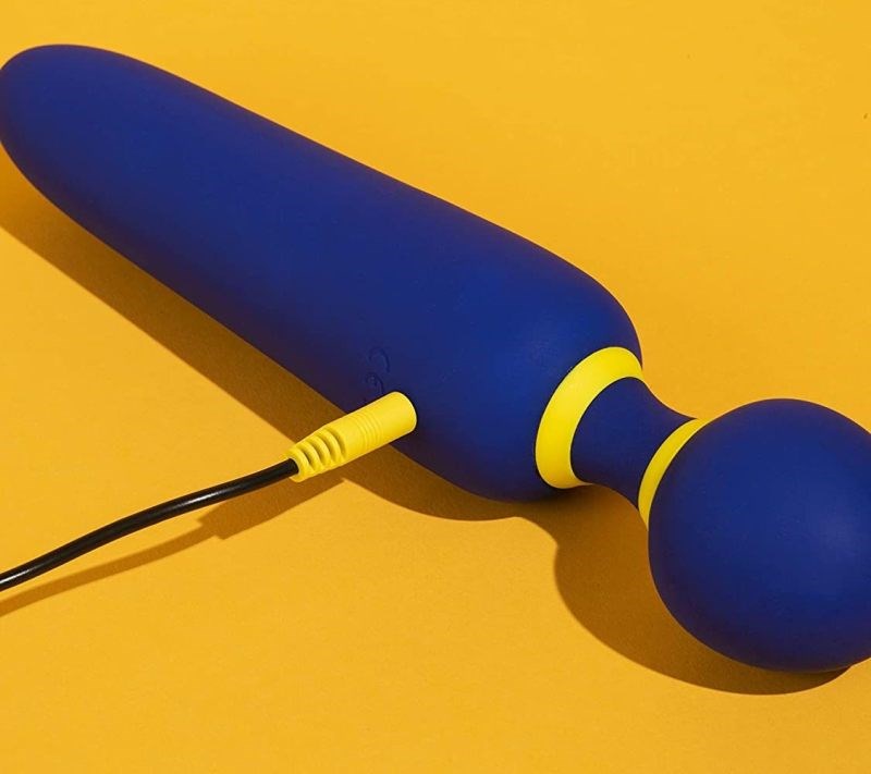 WOW Tech Romp Flip Wand Massager Flexible Head Wand Vibrator - - Personal Massagers