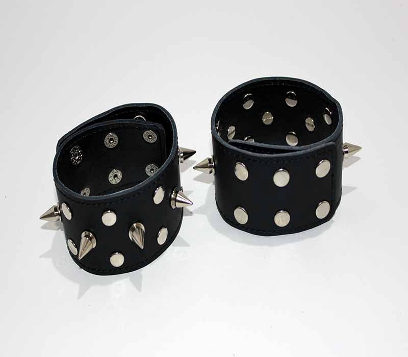 BDStyle Spiked Leather Ankle Cuffs With Studs BDSM Restraint Gear - Collars and Leads