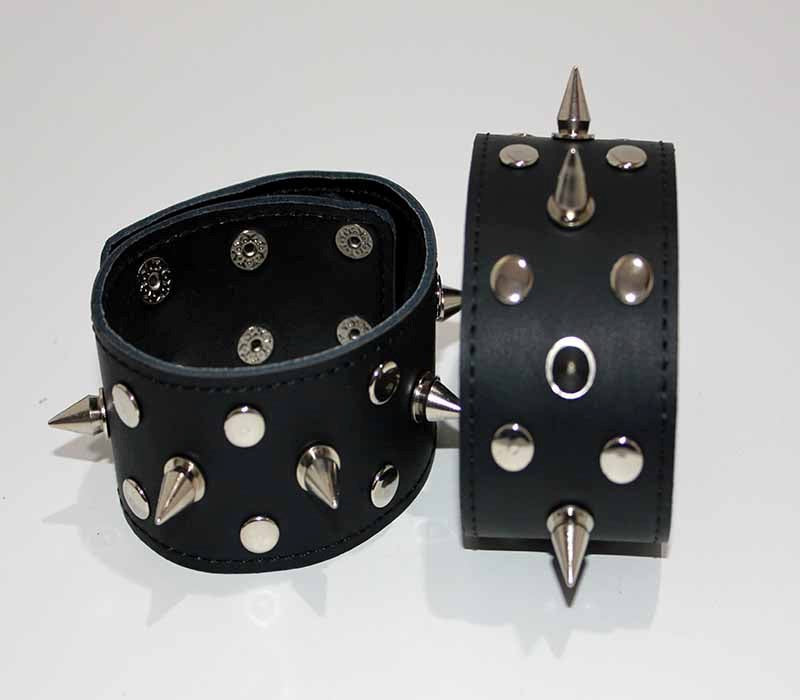 BDStyle Spiked Leather Ankle Cuffs With Studs BDSM Restraint Gear - Collars and Leads