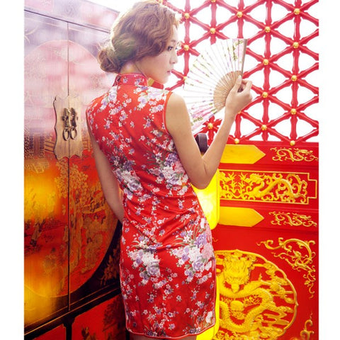 Starfire Daydream Enchanting Crimson Qipao Silk Dress with Chest Opening - Fancy Dress Ups