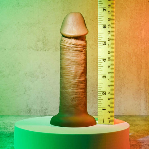 Evolved Pleasure Enhancer Lifelike Vibrations 6 Inch Vibrating Dildo - Vibrating Dildos