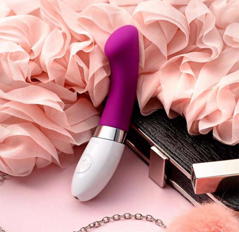 Lelo Gigi 2 Rechargeable G Spot Vibrator Curved Tip Precision - - Luxury Sex Toys