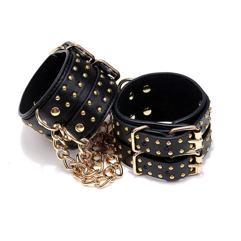 BDStyle Studded Wrist Cuffs With Chain Premium Bondage Restraints - Rabbit Vibrators
