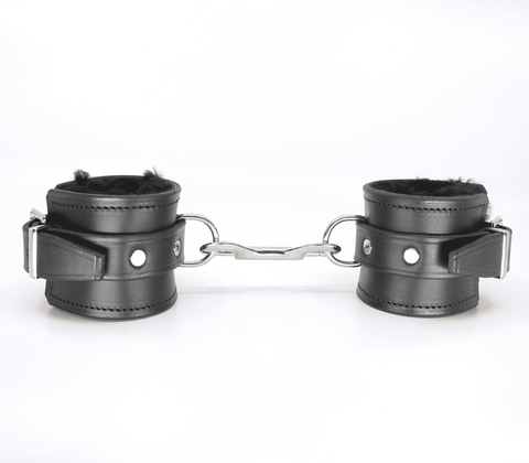 Love In Leather Sheepskin Lined Bondage Wrist Cuffs Premium Italian Leather - Cuffs And Restraints