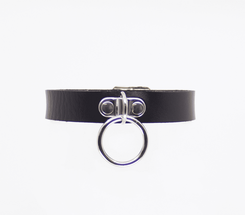 Love In Leather Centre Ring Faux Leather Choker with Bold Center Ring Design - Collars and Leads