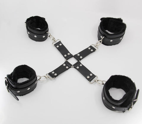 Berlin Baby Faux Fur Lined Hog Tie Shackle Bondage Restraint Set - Cuffs And Restraints
