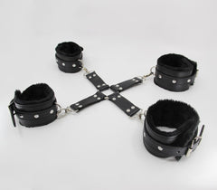 Berlin Baby Faux Fur Lined Hog Tie Shackle - Default Title - Cuffs And Restraints