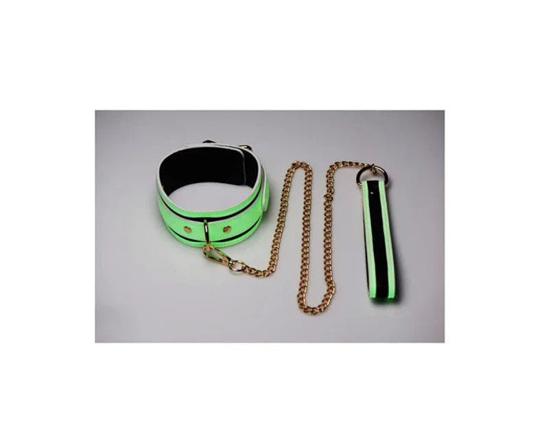 XR Brands Master Series Kink in the Dark Glowing Collar and Lead Fluro Green - - Collars and Leads