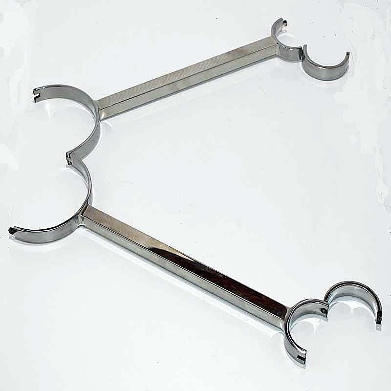 Restraint Bar by Hell's Couture - Collars and Leads