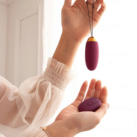 Elva Remote Controlled Bullet Vibrator by Svakom - Love Eggs and Kegel Exercisers