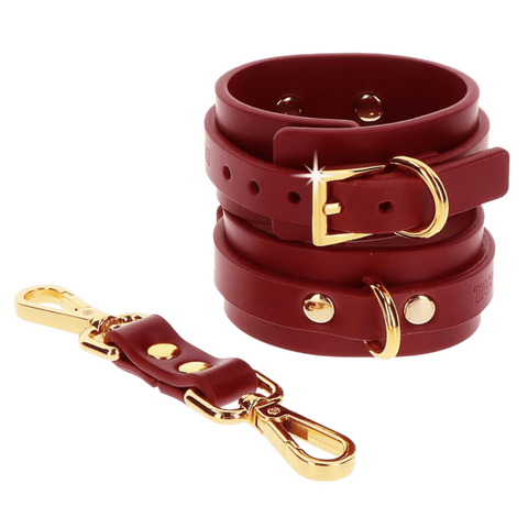 Scala D Ring Collar and Wrist Cuffs Red BDSM Restraint Set - Cuffs And Restraints