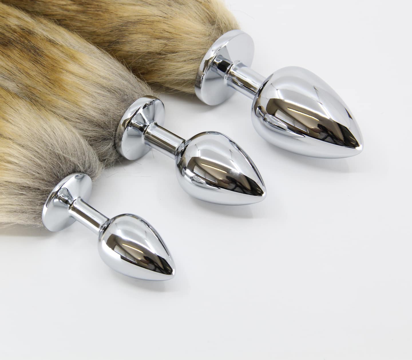Love In Leather Fox Tail Aluminium Alloy Butt Plug Small - Butt Plugs